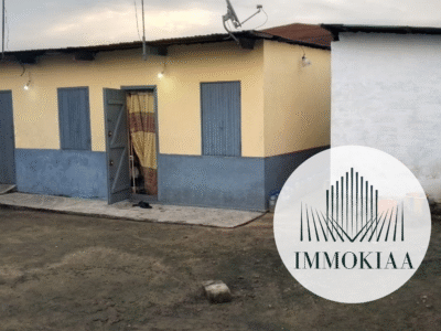 Parcelle avec maisons à vendre – Brazzaville / Makélékélé